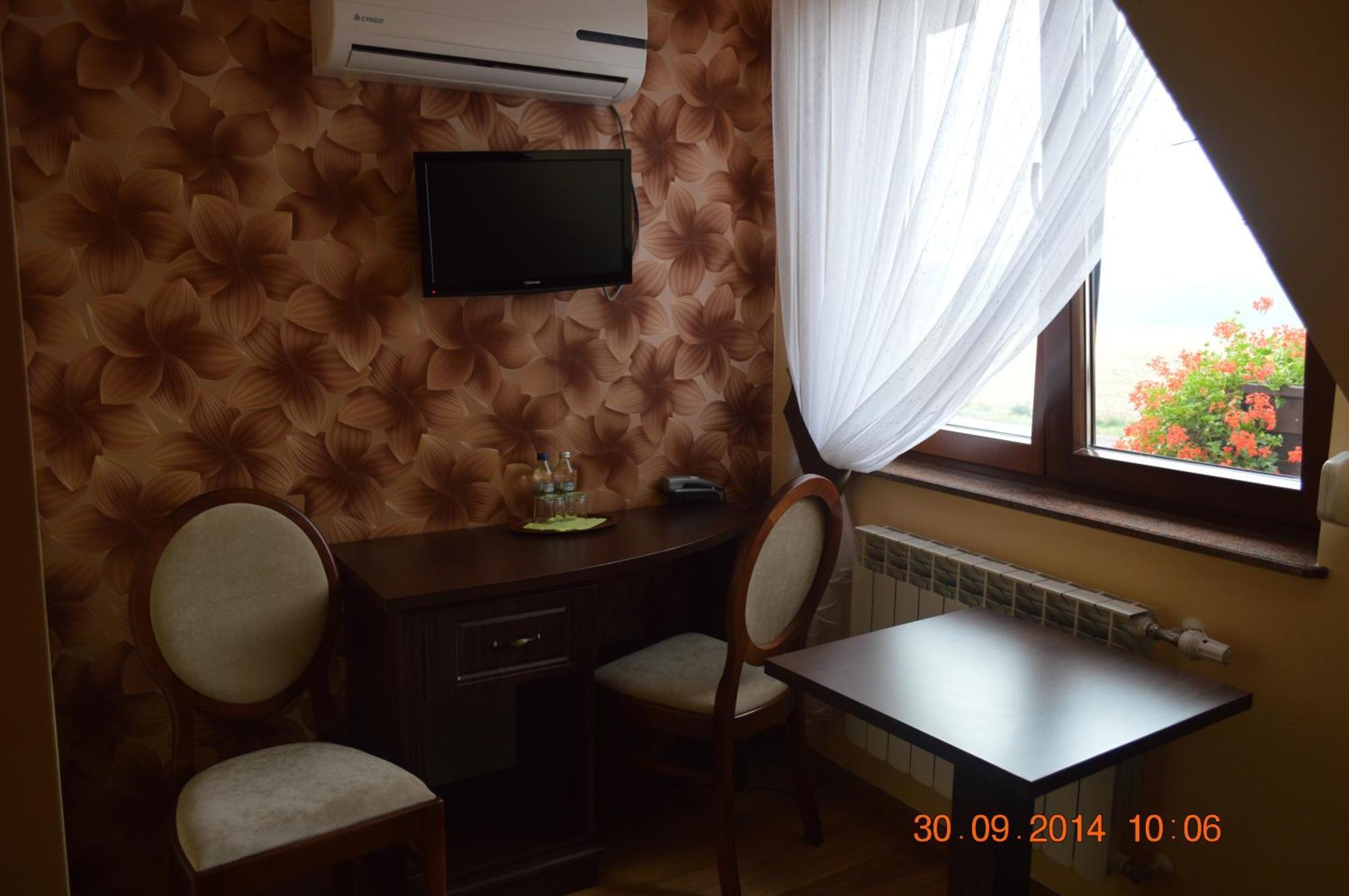 Zajazd Zlota Podkowa Wrocki Camera foto